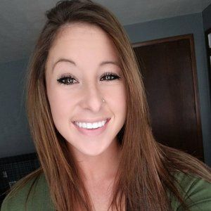 Meet your Posher, Tia